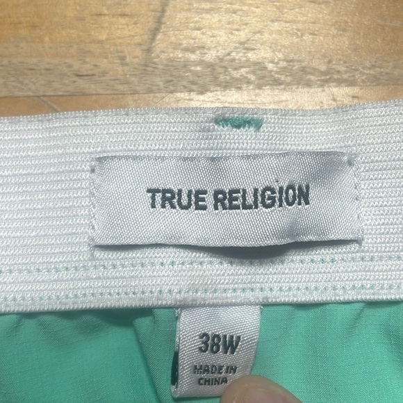 Men’s True Religion cargo shorts - Picture 4 of 8
